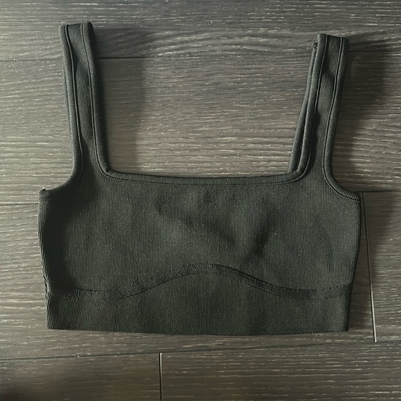 CLEAR OUT SALE Crop Top - Picture 1 of 4